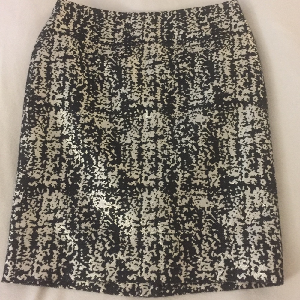 Black and gold pencil skirt